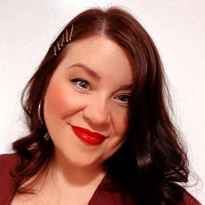 Meet your Posher, Elisabeth!